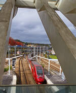 Der Eurostar PBKA 4302, ex Thalys PBKA, verlässt am 21 Oktober 2025 den Bahnhof Liège-Guillemins (Lüttich).