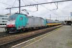 IC-Benelux mit 2813 steht am 18 Juni 2014 in Antwerpen-Berchem.