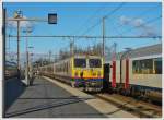 . Der IC 812 nach Courtrai/Kortrijk verl�sst am 23.11.2013 den Bahnhof von Bruges/Brugge. Am Ende des Zuges befindet sich ein M 4 Steuerwagen. (Jeanny)