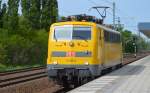 Völlig überraschend die noch recht neue gelbe DB Netz 111 059-2 durchfuhr heute Vormittag Berlin, 11.05.15 Bhf.