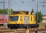 Davon hat die DB NL Bahnbau Leipzig nur zwei Fahrzeuge, es ist ein Fahrzeug der BR 706 als OMF - Oberleitungs- und Montaefahrzeug bezeichnet, diese wurden bei der Gleisbaumechanik Brandenburg