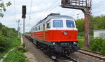 232 512-4 mit einem Güterzug Drehgestell-Flachwagen mit altem Gleisschotter Richtung Industrieübergabe Berlin Nordost am 11.07.16 Berlin-Hohenschönhausen.