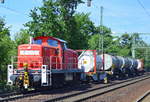 br-294/594365/294-702-6-mit-einigen-gueterwagen-als 294 702-6 mit einigen Güterwagen als Übergabezug am 31.07.17 Dresden-Strehlen.