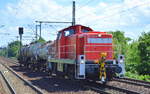 Nach einiger Zeit kam die 294 702-6 mit einigen Güterwagen als Übergabezug zurück Richtung Dresden Hbf. am 31.07.17 Dresden-Strehlen.