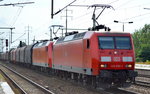 Doppeltraktion 145 050-1 + 145 028-7 mit einem gemischten Güterzug am 28.07.16 Bf. Flughafen Berlin-Schönefeld.