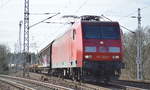145 026-1 mit gemischtem Güterzug am 16.03.17 Berlin-Wuhlheide.