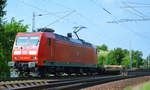 145 003-0 mit KLV-Zug (LKW WALTER Trailer) schwach ausgelastet am 17.05.18 Berlin Wuhlheide.