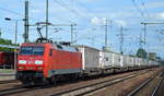 152 102-0 mit KLV-Zug (hauptsächlich DB SCHENKER Trailer) am 12.06.17 BF. Flughafen Berlin-Schönefeld.