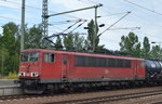 BR 155/525621/155-048-2-mit-kesselwagenzug-am-210716 155 048-2 mit Kesselwagenzug am 21.07.16 Bf. Flughafen Berlin-Schönefeld.