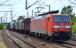 BR 189/564197/189-001-1-mit-einem-gemischten-gueterzug 189 001-1 mit einem gemischten Güterzug am 27.06.16 Bf. Flughafen Berlin-Schönefeld.