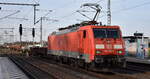 DB Cargo AG, Mainz [D] mit ihrer  189 003-7  [NVR-Nummer: 91 80 6189 003-7 D-DB], der Verkauf an die polnische Tochter??? eine Fehlinformation?? mit einem sehr langen Ganzzug Drehgestell-Flachwagen