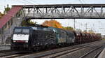 DB Cargo AG, Mainz [D] mit ihrer  189 094-6  [NVR-Nummer: 91 80 6189 094-6 D-DB] und einem gemischten G�terzug Richtung Rbf. Seddin am 15.10.26 H�he Bahnhof Saarmund.
