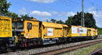 gleisbaumaschinenzuege-u-transporte/921093/db-infrago-ag-frankfurt-main-und DB InfraGO AG, Frankfurt (Main) und der modularen Schienenschleifmaschine 'Rail Styler', der RAIL GRINDER RGH20C ('99 80 9127 004-6 D-DBMP') am Haken von '203 303-3' [NVR-Nummer: 92 80 1203 303-3 D-DBMP]  am 10.07.26 H�he Bahnhof Magdeburg-Neustadt.