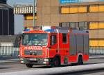 Losch- und Hilfeleistungsfahrzeuge/179373/lhf-2012-man-tgl-12240-der LHF 20/12 (MAN TGL 12.240) der Berliner Feuerwehr, 06.02.12 Berlin-Putlitzbrcke.
