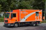 Ein MAN TGL 10.180, dieses Sonderrettungfahrzeug der Berliner Feuerwehr ist das Infektions-Transport-Fahrzeug (ITF), davon hat Berlin genau dieses eine Fahrzeug, in Zeiten von weltweitem Ebola-Alarm