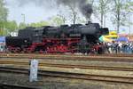 Am 30 April 2016 passiert 52 8079 die Anschauer beim Lokparade in Wolsztyn.