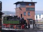 HSB 99 5902 vor dem Einsatz mit Ostersonderzug zum Brocken, Harzer Schmalspurbahnen, Harzquer- und Brockenbahn, fotografiert auf der Drehscheibe im BW Wernigerode am 24.04.2011 --> die Traditionslok