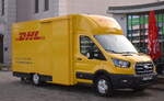 Ein Ford E-Transit Transporter der DHL am 14.10.26 Brandenburg Hbf.