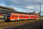 Der  RegioSwinger  612 005-8  / 505-8 steht am 14.06.2013 als RE 25 Koblenz Hbf – Limburg (Lahn) – Wetzlar – Gie�en im Hauptbahnhof Koblenz zur Abfahrt bereit.

Diese Triebz�ge sind mit Neigetechnik ausger�stet, die aber wohl problematisch und daher meist ausgeschaltet sind. Im Februar 2013 reichte die Deutsche Bahn beim Landgericht Berlin Klage gegen den Hersteller Bombardier ein. Die Bahn fordert Schadenersatz (laut SZ 160 Millionen Euro) aufgrund der aufgetretenen Probleme mit der Neigetechnik.

Der Antrieb erfolgt durch zwei Cummins QSK-19 6-Zylinder-Diesel- Reihenmotore, die Kraft�bertragung erfolgt hydraulisch �ber ein Str�mungsgetriebe (Antrieb diesel-hydraulisch).

Technische Daten:
Achsformel: 2’B’+ B’2’
L�nge �ber Kupplung (Scharfenberg): 51.750 mm
H�he: 4.124 mm
Breite: 2.852 mm
Dienstgewicht: 116 t
Motorleistung: 2x 560 kW
H�chstgeschwindigkeit: 160 km/h
Sitzpl�tze: 146
