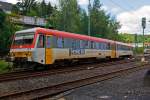 Dieseltriebzug 628 677-7 / 928 677-4 Daadetalbahn der Westerwaldbahn (WEBA) verl�sst am 22.07.2012 den Bahnhof Betzdorf/Sieg in Richtung Daaden.
