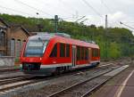 Der Dieseltriebwagen 640 010-4 (9580 0 640 010-4 D-DB Abp) ein Alstom Coradia LINT 27 der DreiL�nderBahn als RB 95  Sieg-Dill-Bahn  Au/Sieg - Siegen  -Dillenburg, am 27.04.2014 kurz vor der Einfahrt
