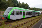   Der  Daadetalbahn  Stadler GTW 2/6 (95 80 0946 417-2 D-WEBA/95 80 0646 417-5 D-WEBA/95 80 0946 917-1 D-WEBA) der Westerwaldbahn GmbH (WEBA), ex VT 117 der Hellertalbahn, ist am 20.08.2017 im Bahnhof