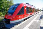Der Alstom Coradia LINT 41 der DB Regio 648 462 / 648 962 (95 80 0648 462-9 D-DB / 95 80 0648 962-8 D-DB) hat am 11.06.2015 , als RB 85 (L�beck - Sierksdorf Oldenburg in Holstein -Puttgarden), den