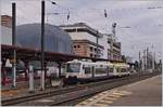 Zwei SWEG VT 650 warten in Strasbourg auf die Abfahrt nach Offenburg, einer zeigt sich in SWEG Farben, er zweite bereits in der Bwegt Farbgebung.