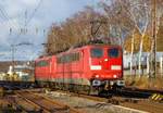   Die an die Railpool verkauften und wieder von der DB Cargo AG angemieteten 151 106-2 (91 80 6151 106-2 D-Rpool) mit AK69e-Kupplung und die 151 032-0 (91 80 6151 032-0 D-Rpool) mit Schraubenkupplung,