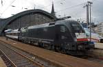   Die MRCE Dispolok ES 64 U2-030 (91 80 6 182 530-6 D-DISPO) ist gerade (am 29.08.2014) mit dem Hamburg-K�ln-Express (HKX 1800) in der Endstation K�ln Hbf angekommen.