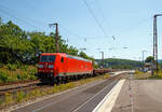   Die 185 171-6 (91 80 6185 171-6 D-DB) der DB Schenker Rail Deutschland AG f�hrt am 02.07.2015 mit Schotter beladenen Res-Wagen durch den Hp Rudersdorf/Kr Siegen (Wilnsdorf-Rudersdorf) in Richtung