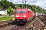 DB 185 271 schleppt ein Containerzug durch remagen am 8 Juni 2019.