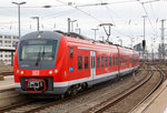 Das „Mopsgesicht“ 440 318-4, ein dreiteiliger elektrischer Triebzug vom Typ Alstom Coradia Continental der DB Regio „Mainfrankenbahn“ f�hrt am 28.03.2016 in den Hbf N�rnberg