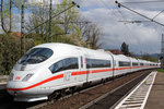 DB: Nicht mehr all zu lange Zeit werden die ICE das historische Bahnhofsgeb�ude Haltingen passieren.
