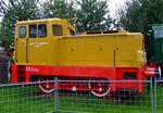 Die ehemalige Lok 3 der ZuS - Zuschlagstoffe und Spezialsande GmbH (Haida), ex Lok 4 der CFK – VEB Chemiefaserkombinat Wilhelm-Pieck-Stadt Guben, eine LKM V 22 B (ex LKM V 18 B) am 02.10.2010 im