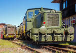 Die Deutz 57513 - eine DEUTZ KS 230 B Diesellokomotive ehemals der Bundeswehr, am 06.05.2018 ausgestellt beim Erlebnisbahnhof Westerwald der Westerwälder Eisenbahnfreunde 44 508 e.