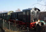 Die V 46 406 der HEF - Historische Eisenbahn Frankfurt e.V., ex DB 236 406-5, ex DB V 46 406, abgestellt Betriebsgelände der HEF am 30.01.2011, aufgenommen aus einem Sonderzug der Hafenbahn.