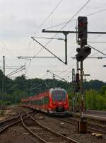 Nachschu� auf der Siegstrecke - 442 257 und 422 260 (Zwei gekuppelte 4-teilige Talent 2) haben am 12.06.2012 als RE 9 (rsx - Rhein-Sieg-Express) Siegen - K�ln - Aachen den Bahnhof Betzdorf (Sieg) in