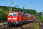 Die 111 129-3 schiebt nun am 08.07.2013 den RE 9 (rsx - Rhein-Sieg-Express)  Siegen - K�ln - Aachen weiter in Richtung K�ln.