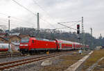 Die 146 005-4 (91 80 6146 005-4 D-DB) der DB Regio NRW schiebt den RE 9 (rsx - Rhein-Sieg-Express) Siegen - K�ln – Aachen, am 23.12.2021 vom Bf.