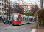 Der Triebwagen 9453 der SWB (Stadtwerke Bonn Verkehrs GmbH) fährt am 31.10.2015 von der Haltestelle Bonn-Beuel Bahnhof ins SWB Depot Bonn-Beuel.