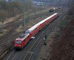 RE 9 (Rhein-Sieg-Express) Siegen - K�ln - Aachen am 16.01.2010 kurz hinter den Bahnhof Betzdorf.