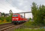   Die 111 147-5 (91 80 6111 147-5 D-DB) der DB Regio NRW am 23.05.2015 mit dem RE 9 (rsx - Rhein-Sieg-Express) Aachen - K�ln - Siegen, durch Siegen-Eiserfeld in Richtung Siegen und erreichen bald die