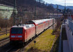 Die 146 001-3 (91 80 6146 001-3 D-DB) der DB Regio NRW schiebt den RE 9 (rsx - Rhein-Sieg-Express) Siegen - K�ln – Aachen am 20.03.2021 durch Niederschelden (eigentlich Niederschelderh�tte) in