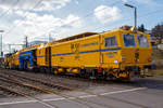 Die Plasser & Theurer Universalstopfmaschine UNIMAT 09-4x4/4S (Kombinierte Gleis- und Weichenstopfmaschine), Schweres Nebenfahrzeug Nr.