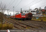 Die 146 001-3 (91 80 6146 001-3 D-DB) der DB Regio NRW f�hrt am 04.12.2021, mit dem RE 9 (rsx - Rhein-Sieg-Express) Aachen - K�ln – Siegen, durch Niderschelden in Richtung Siegen.