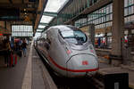 Ein Siemens Velaro D (ICE3 der BR 407) am 12.09.2017 im Hbf Stuttgart.