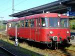 Schienenbus-Motorwagen VT 98 der Oberhessischen Eisenbahnfreunde ist am 27.09.2009 in Betzdorf bereitgestellt zur Abfahrt nach Neunkirchen(Siegerland).