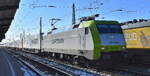 itl--eisenbahngesellschaft-mbh-dresden-d-5/874742/itl---eisenbahngesellschaft-mbh-dresden-d ITL - Eisenbahngesellschaft mbH, Dresden [D] mit ihrer '152 197-0' [NVR-Nummer: 91 80 6152 197-0 D-ITL] und einem gemischten Container- u. Traktoren Transportzug am 18.02.25 Höhe Bahnhof Magdeburg-Neustadt.