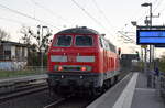 DB Fernverkehr AG, Frankfurt (Main) mit ihrer  218 397-8  (NVR:  92 80 1218 397-8 D-DB ) am 06.11.25 Durchfahrt Bahnhof Roßlau (Elbe).